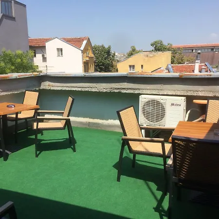 4 Guest house